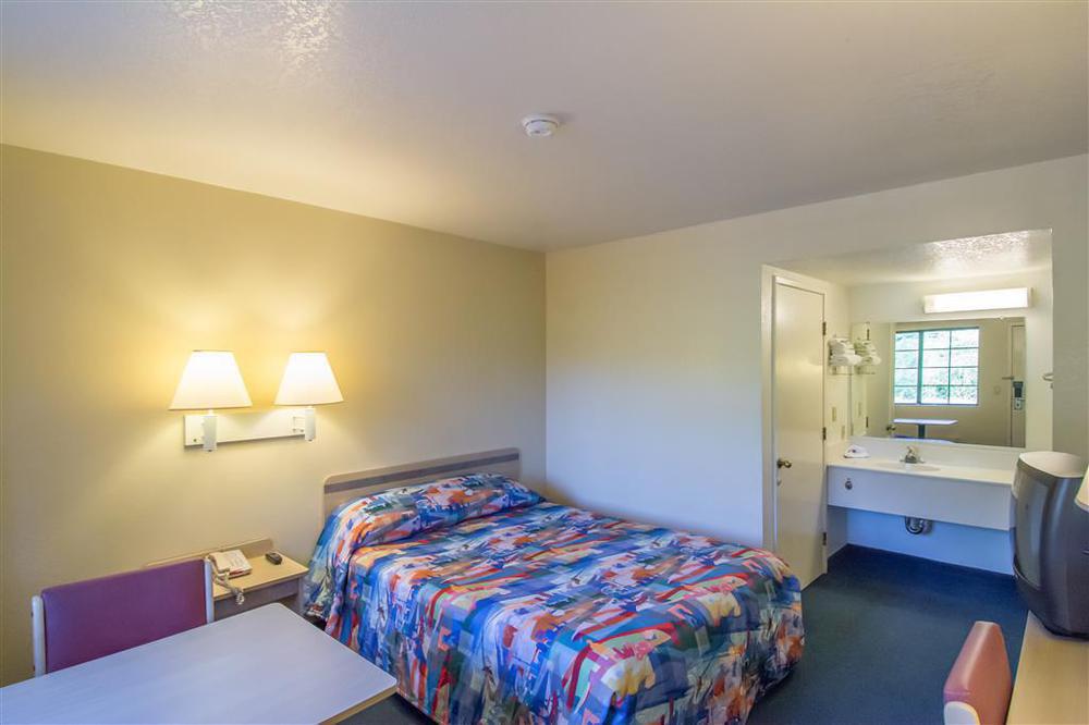 Motel 6-Redding, Ca - South Habitación foto