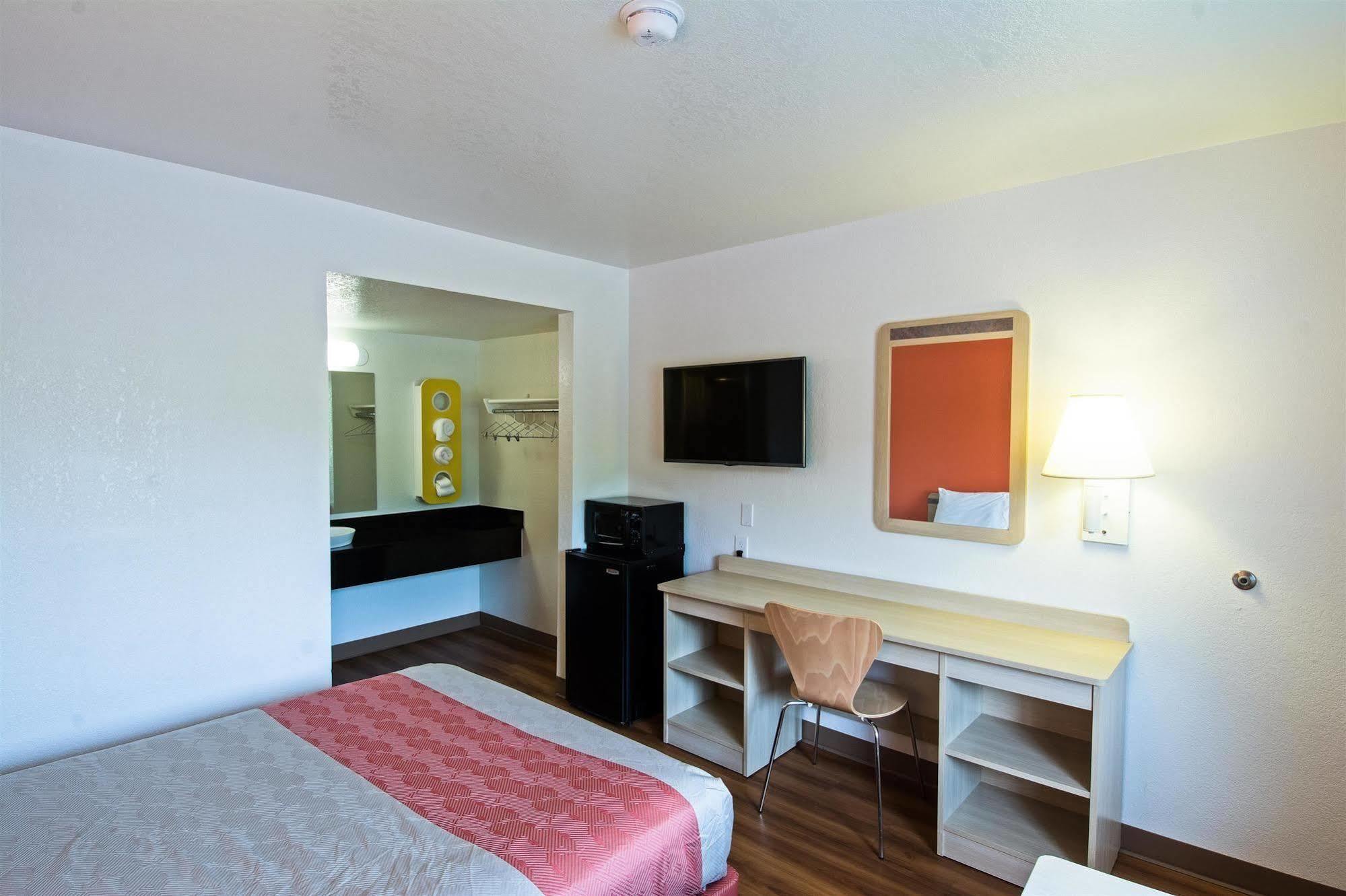Motel 6-Redding, Ca - South Exterior foto